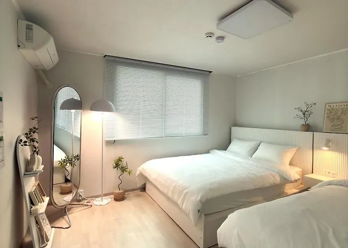 3룸 4베드 서울 종로 10분 Cozy *