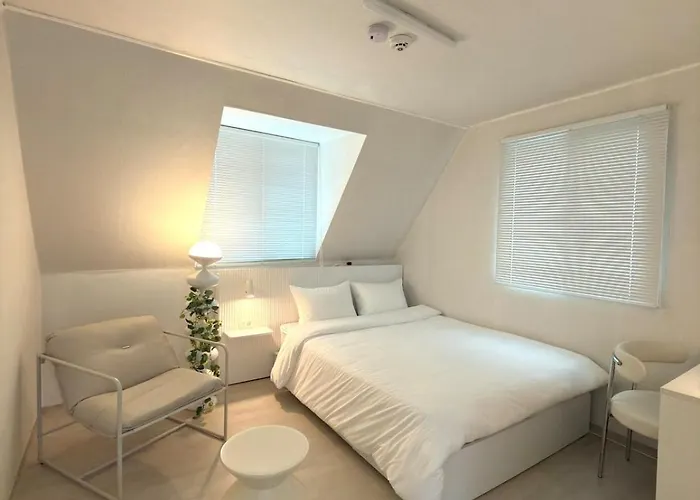 3룸 4베드 서울 종로 10분 Cozy Seoul